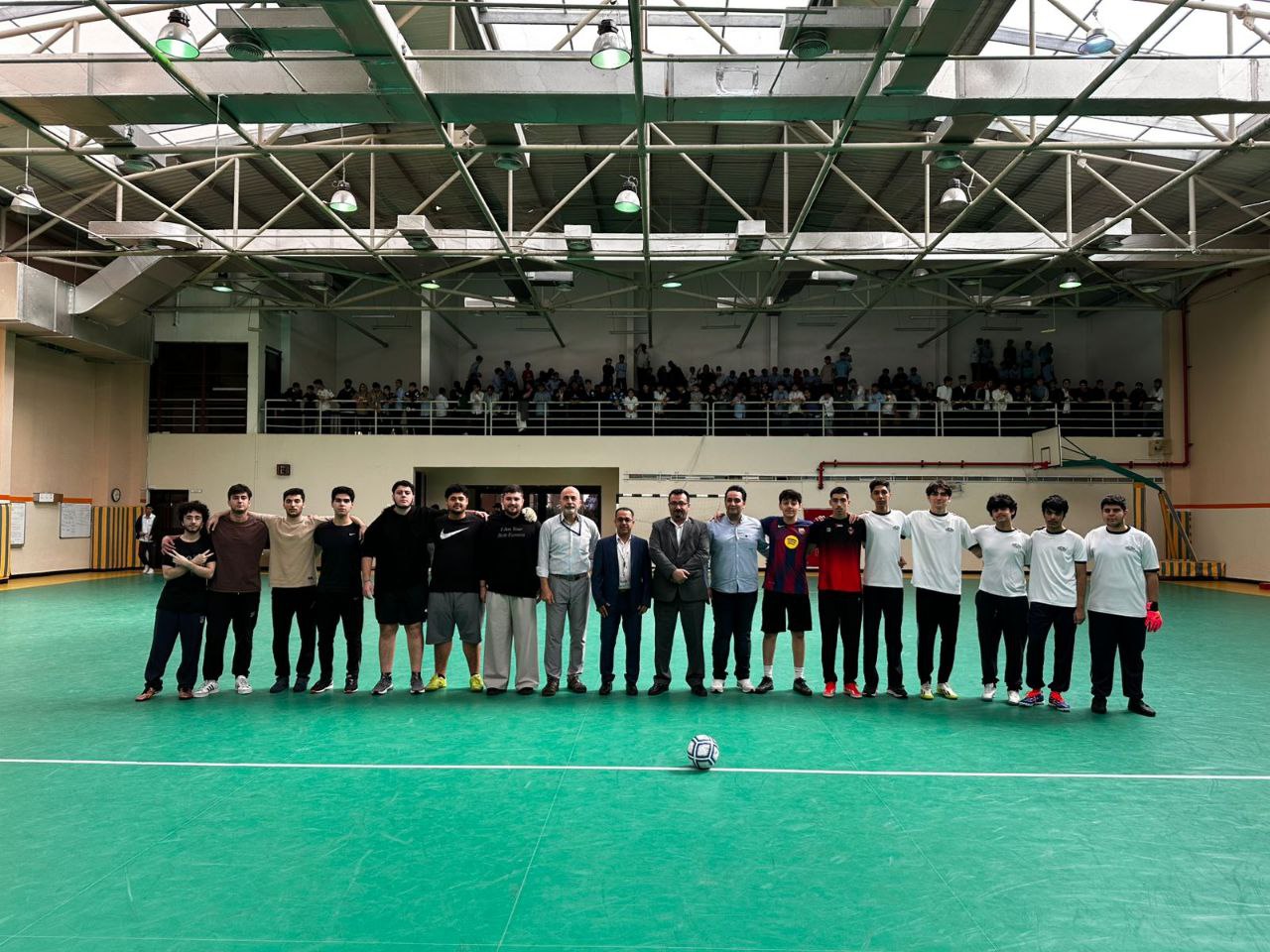 مسابقات فوتسال در مدرسه توحید پسران